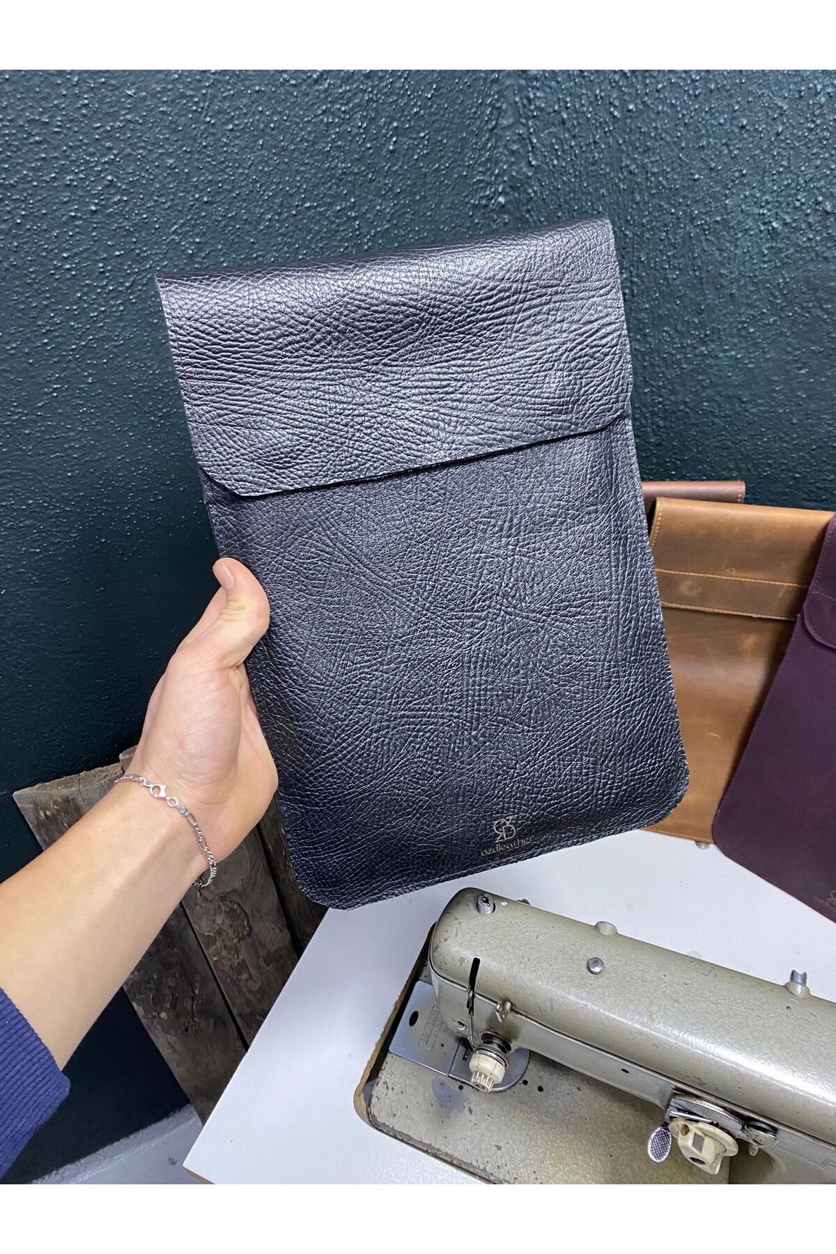 Siyah Flotter Dana Derisi Macbook Air & Pro 13.3'' 14'' Inç Uyumlu Zarf Kılıf, Minimalist Laptop Kılıf